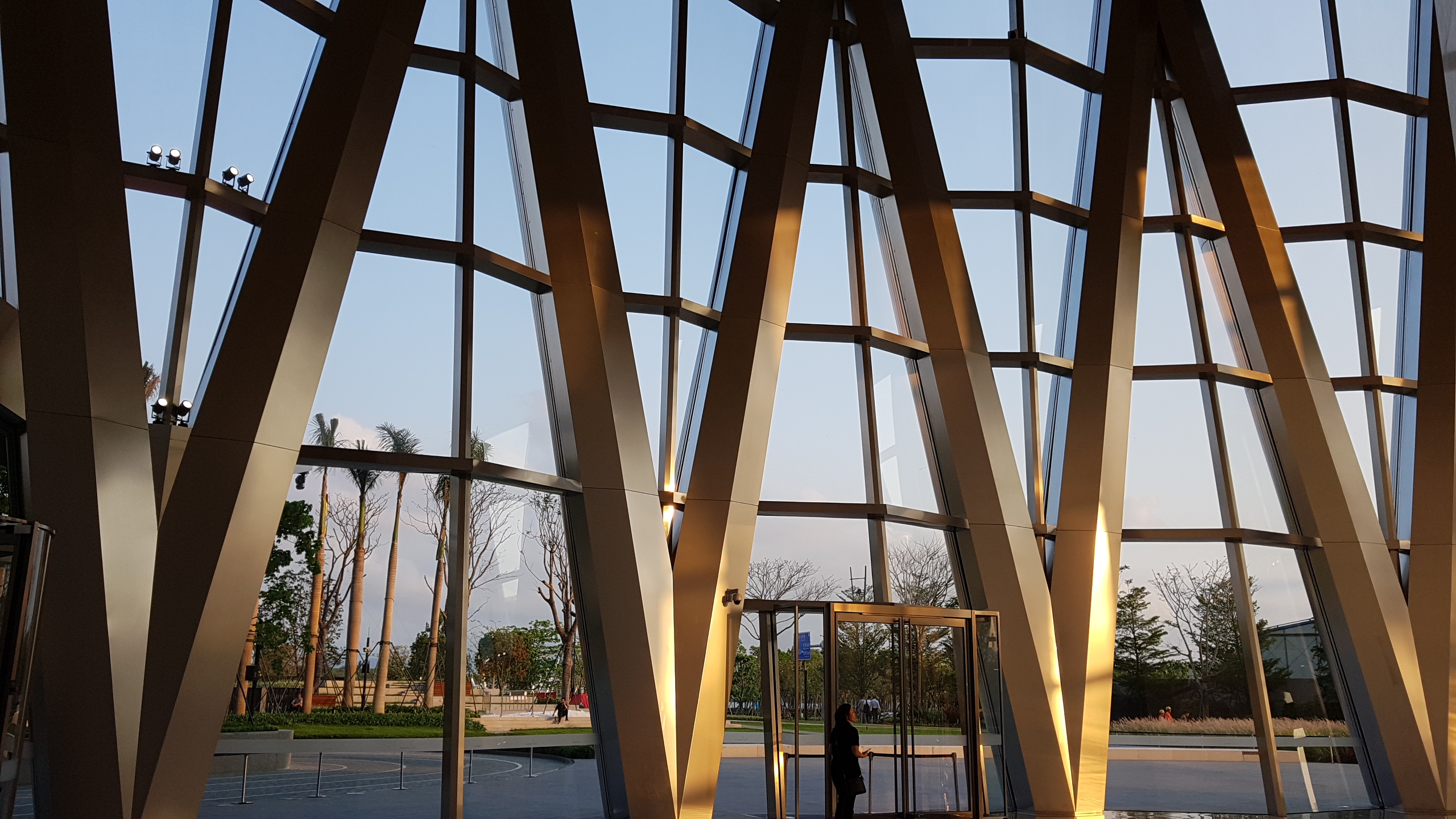 China Resources Headquarters (Shenzhen, China) – sculptural look