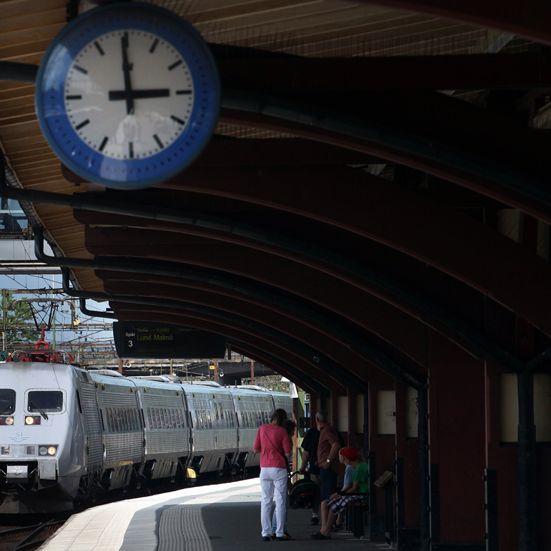 A Swedish high-speed X2000 train at a railway station